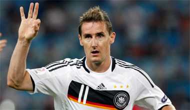 Miroslav Klose of Germany is the top scorer in World Cup with 16 goals